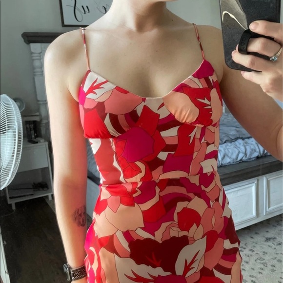 Hello Molly Floral Dress - Picture 2 of 9